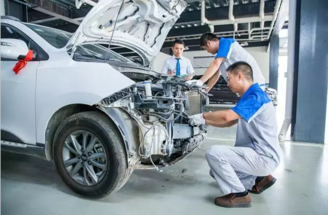 驚天秘聞: 開車去4S店做保養(yǎng)要花多少錢？