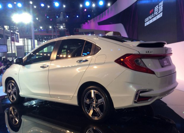 邵陽東風(fēng)本田Gienia競?cè)穑▋蓭缛鸢妫┦装l(fā)，10月18日上市
