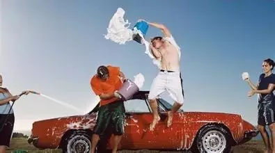 溫度高了，怎么解決汽車在太陽(yáng)下長(zhǎng)期暴曬？