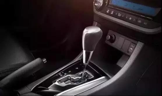 自動擋這么開，跟自我毀車沒啥兩樣！