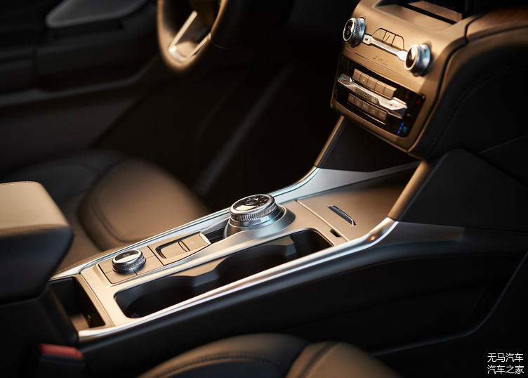 全新一代福特探險(xiǎn)者官圖發(fā)布！依舊是大家的硬派之選！