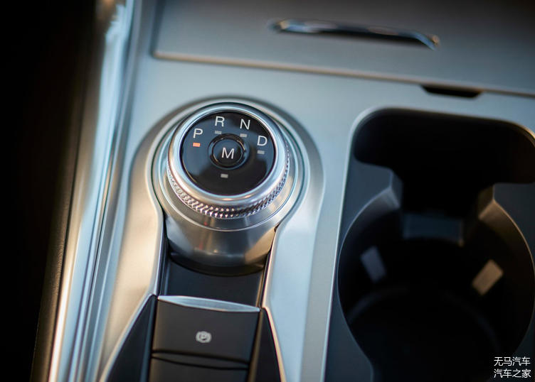 全新一代福特探險(xiǎn)者官圖發(fā)布！依舊是大家的硬派之選！