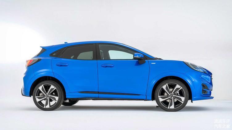 福特發(fā)布PUMA小型SUV官圖，歐式風(fēng)格，造型很有柔和感