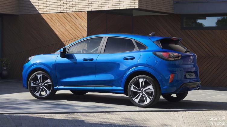 福特發(fā)布PUMA小型SUV官圖，歐式風(fēng)格，造型很有柔和感