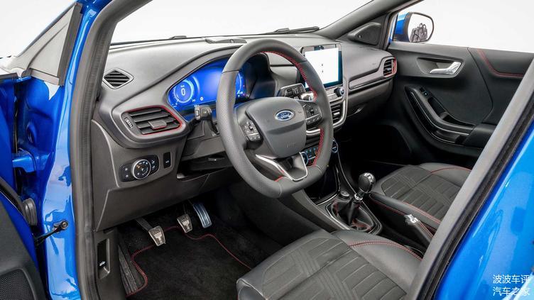 福特發(fā)布PUMA小型SUV官圖，歐式風(fēng)格，造型很有柔和感