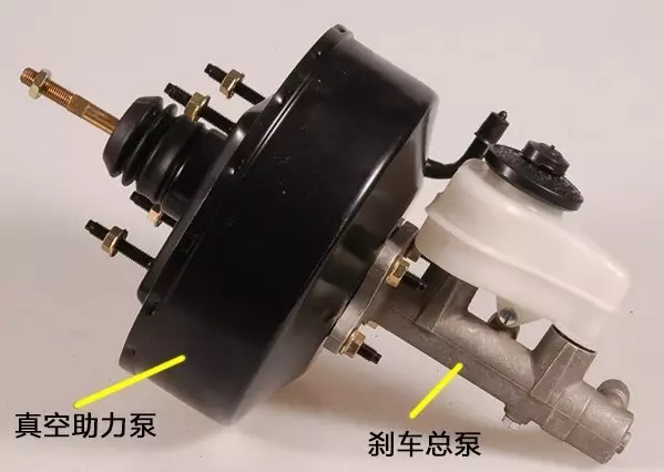 踩剎車感覺慢慢下沉是失靈前兆？