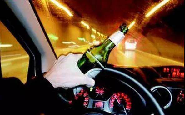 真的假的？最新交規(guī)：酒后躺車內(nèi)休息也算酒駕？