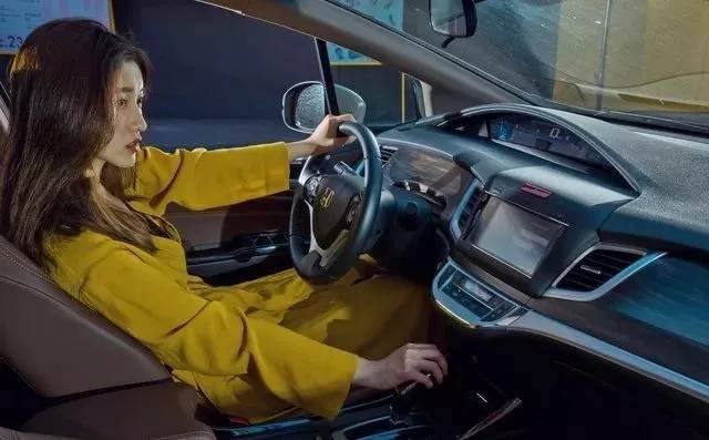 酷夏來臨，又有哪些東西不宜滯留車內(nèi) 你知道嗎？