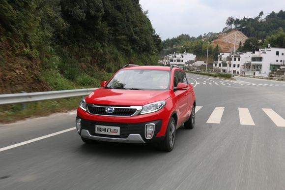 車窗怎么開省油又涼快？這些竅門送你秀操作！