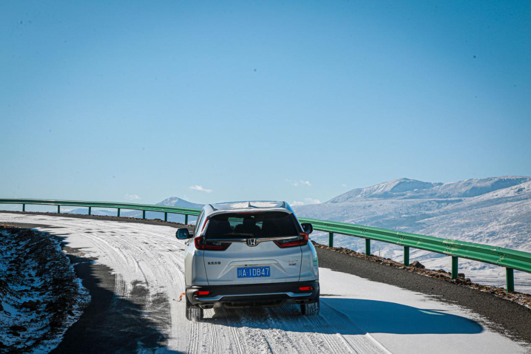 游記連載 | 前往格聶神山的路上，我們進(jìn)行了一場“冰雪試駕”